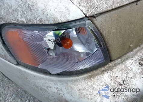 1996 Nissan Sentra Xe/Gxe z USA, uszkodzony, nr VIN 3N1AB41D7TL019873